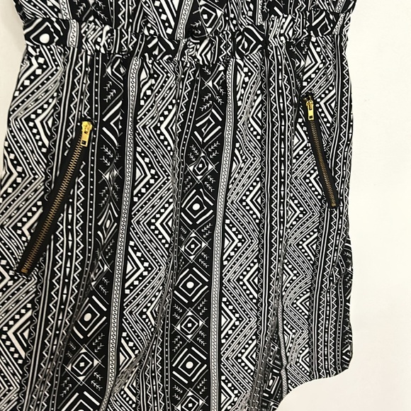 Women’s Black and White Aztec Print Sleeveless Dress - Picture 3 of 7